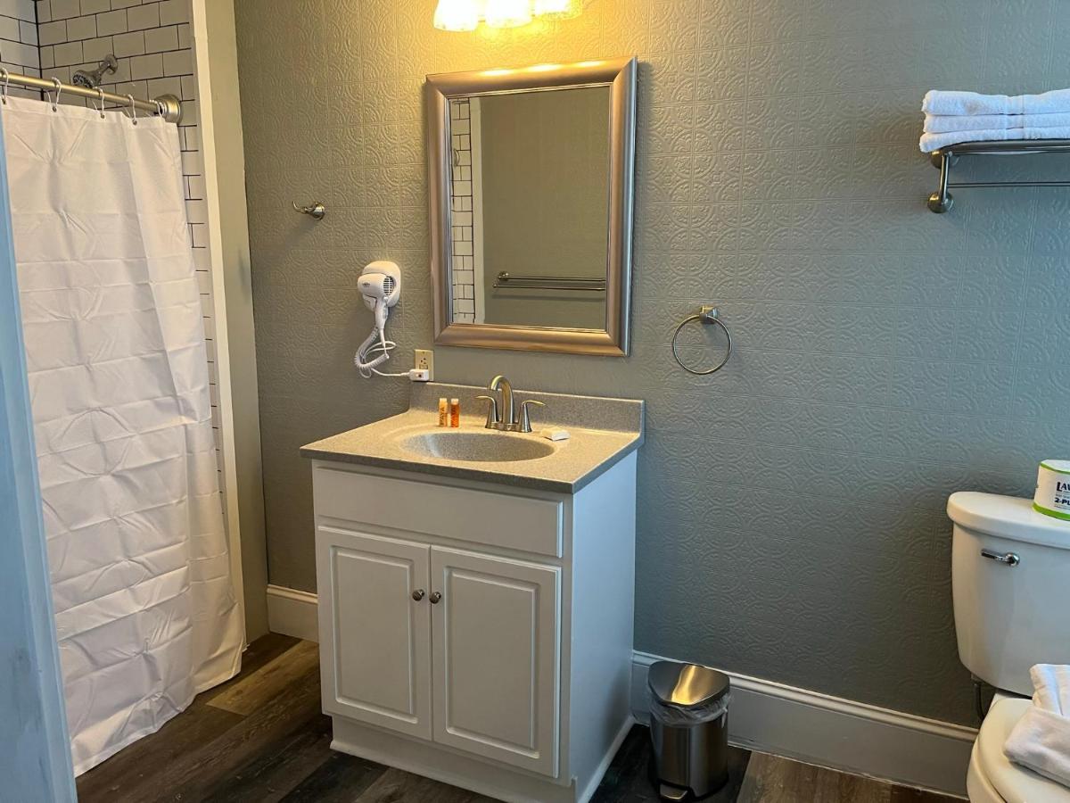 Hotel Gunter Frostburg Bagian luar foto