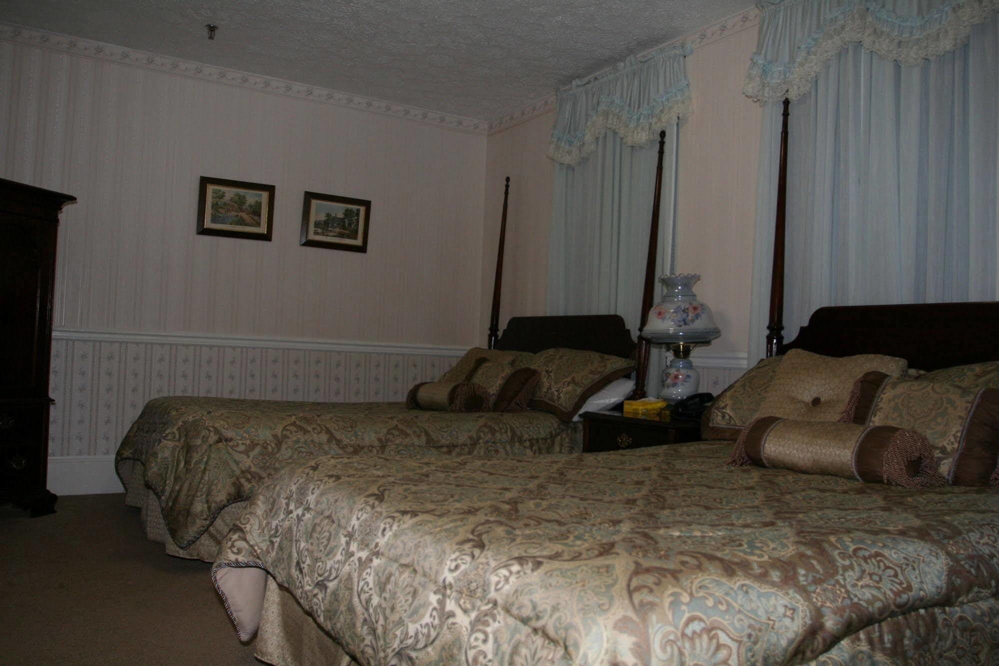 Hotel Gunter Frostburg Bagian luar foto