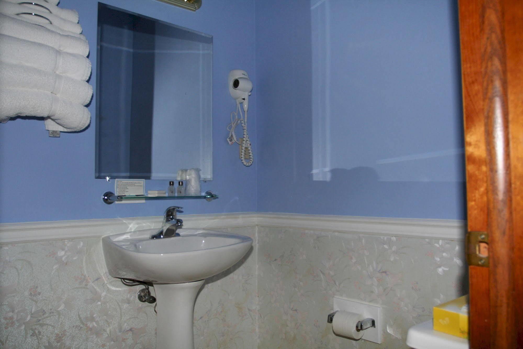 Hotel Gunter Frostburg Bagian luar foto