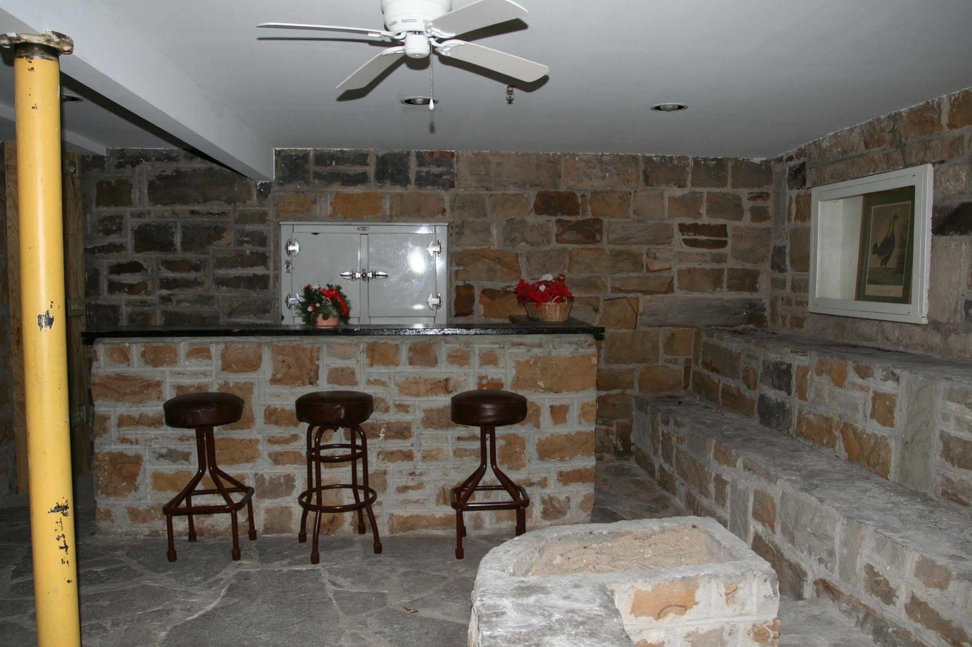 Hotel Gunter Frostburg Bagian luar foto